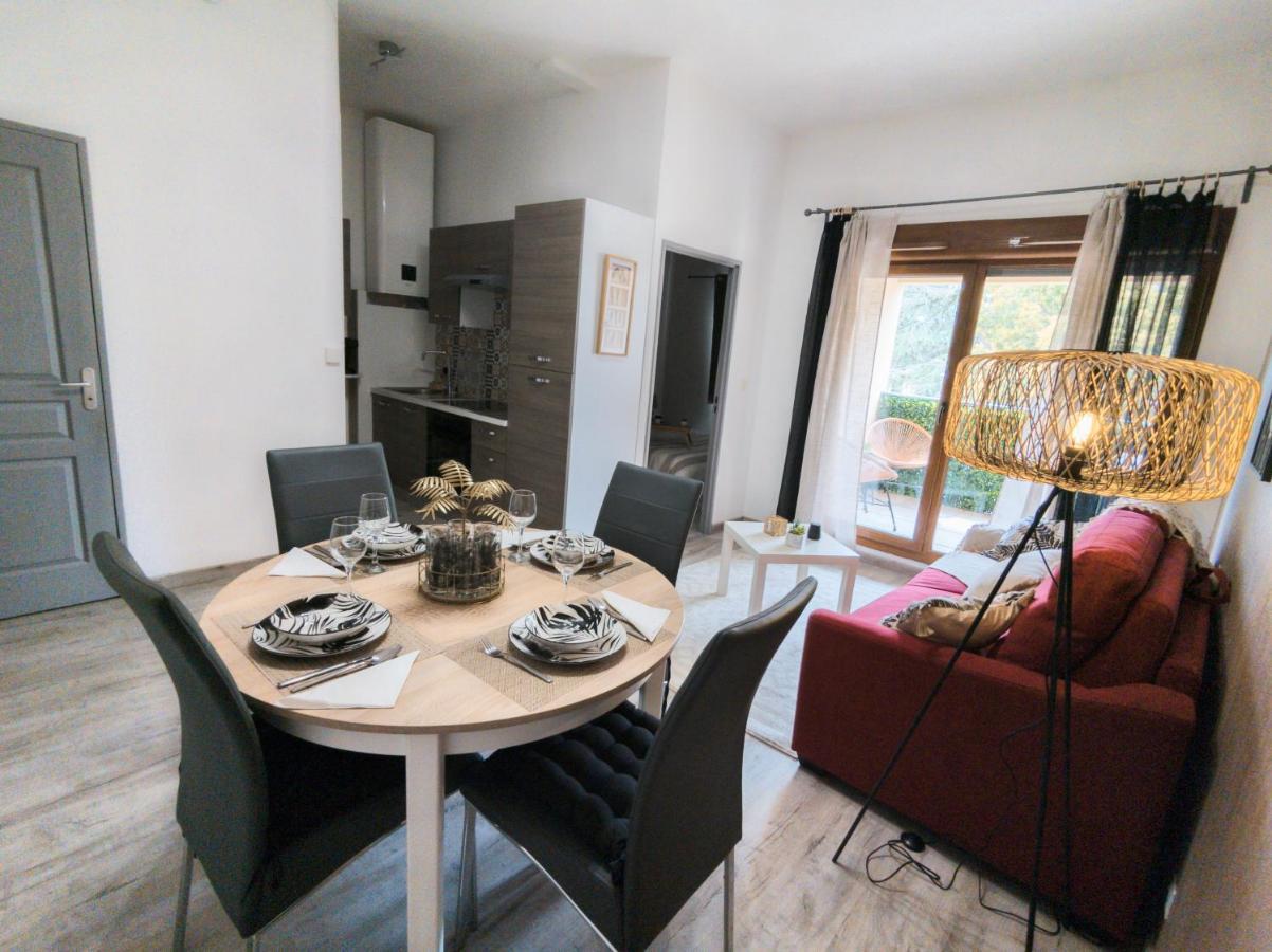 Appartement Moderne Central Avec Piscine, Garage Prive Et Terrasse Sud Uzes Exterior photo